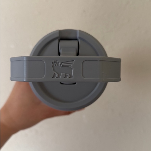 Stanley Classic White Travel Mug - Picture 2 of 4